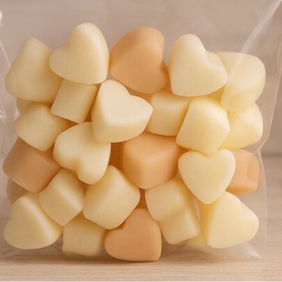 NIB Heart-Shaped Wax Melts - Pablo Santo Patchouli - Picture 4 of 6